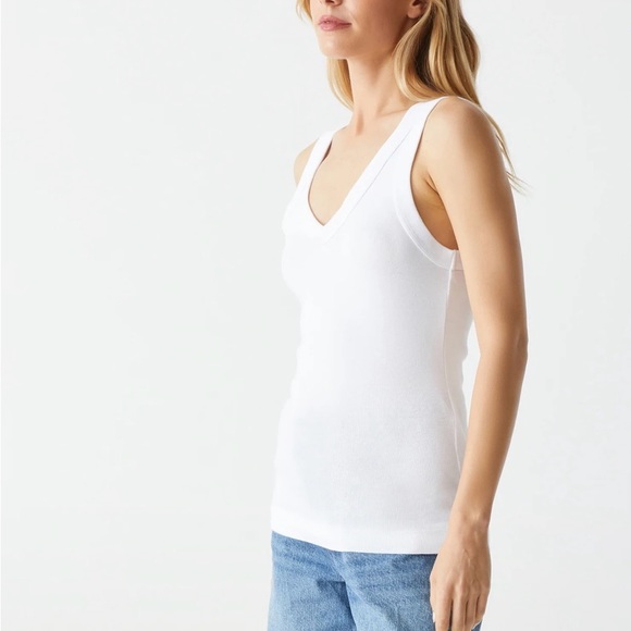 Michael Stars White Maya V-Neck Tank, NWT - Picture 4 of 5